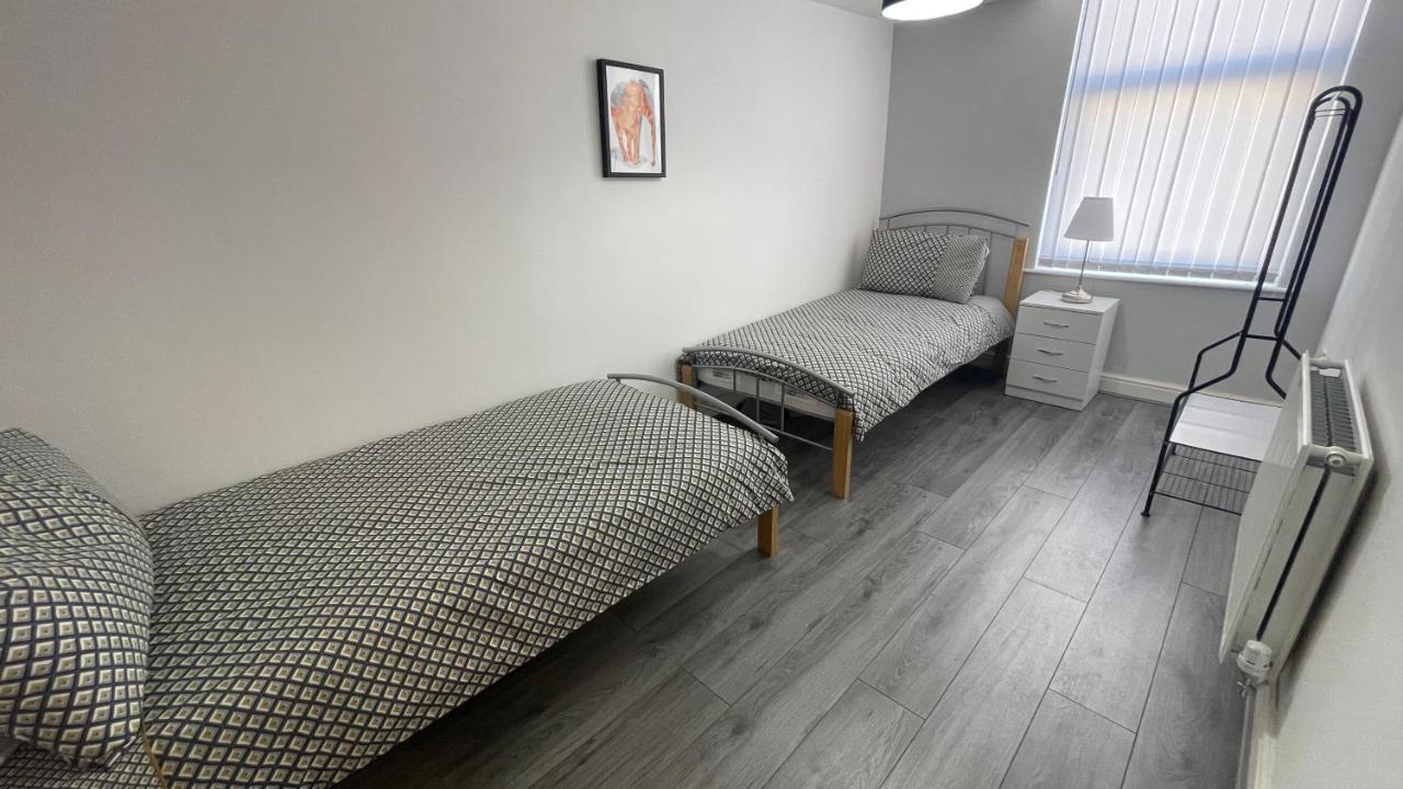Ryan Air I Bnb - Lfc Apartments ليفربول المظهر الخارجي الصورة