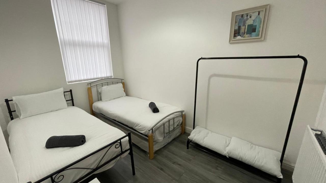 Ryan Air I Bnb - Lfc Apartments ليفربول المظهر الخارجي الصورة